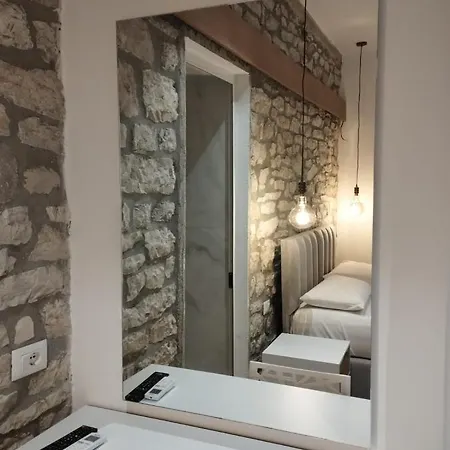 Comfort Guest Rooms Vila Hm Sarande Exterior photo