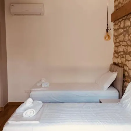 Comfort Guest Rooms Vila Hm Sarande Exterior photo